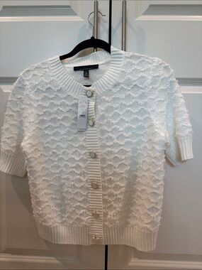 New w tags white sweater w buttons
